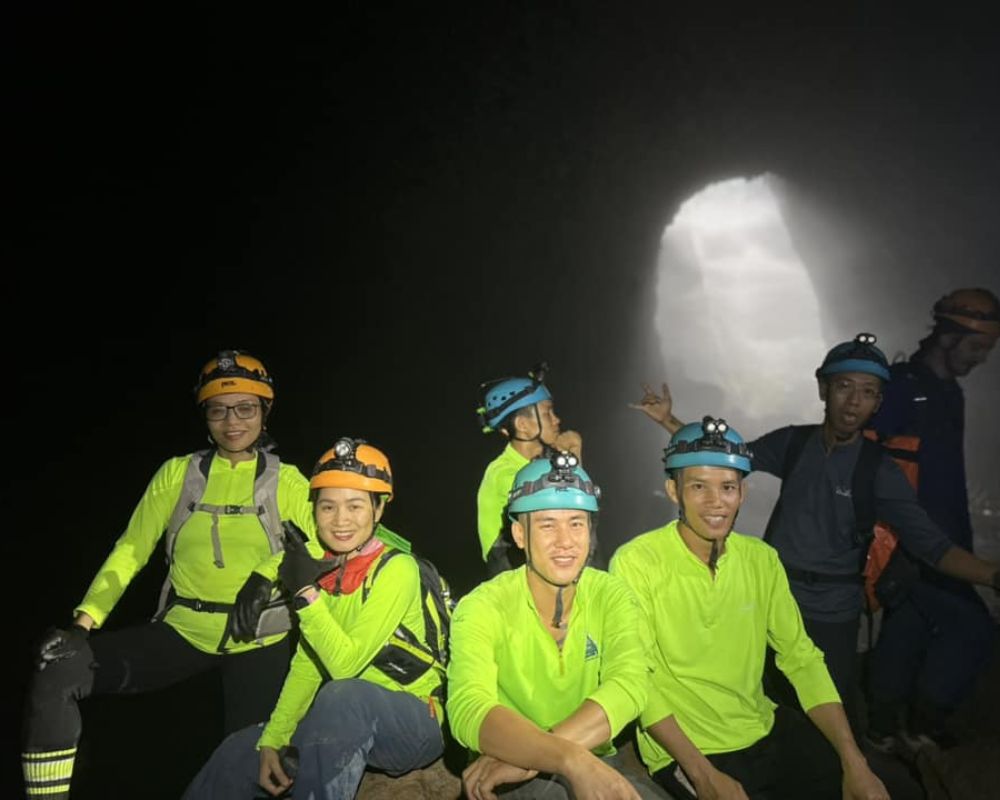 Explore-Son-Doong-Cave