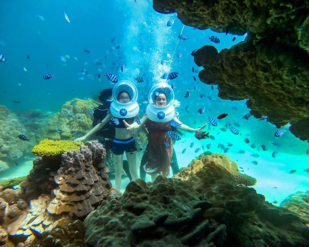 Scuba-diving-to-see-coral-at-Hon-Tam-island
