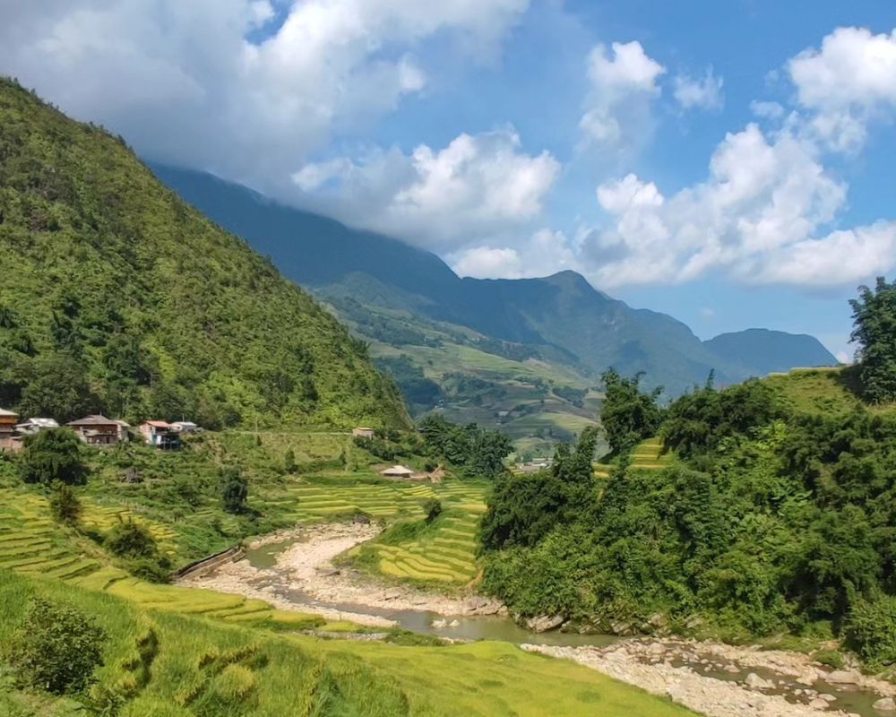 The-stunning-landscape-of-Lao-Chai