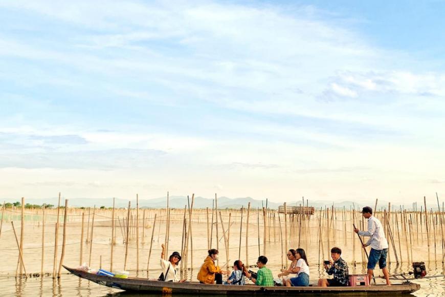 Travel Guide: Tam Giang Lagoon, Hue