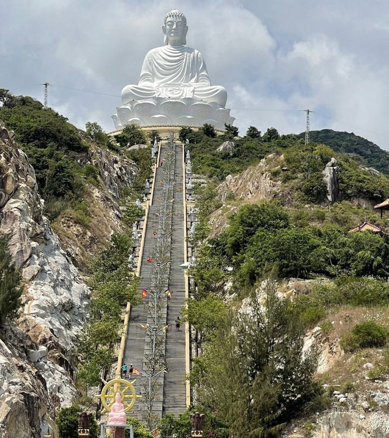 Ong-Nui-Pagoda