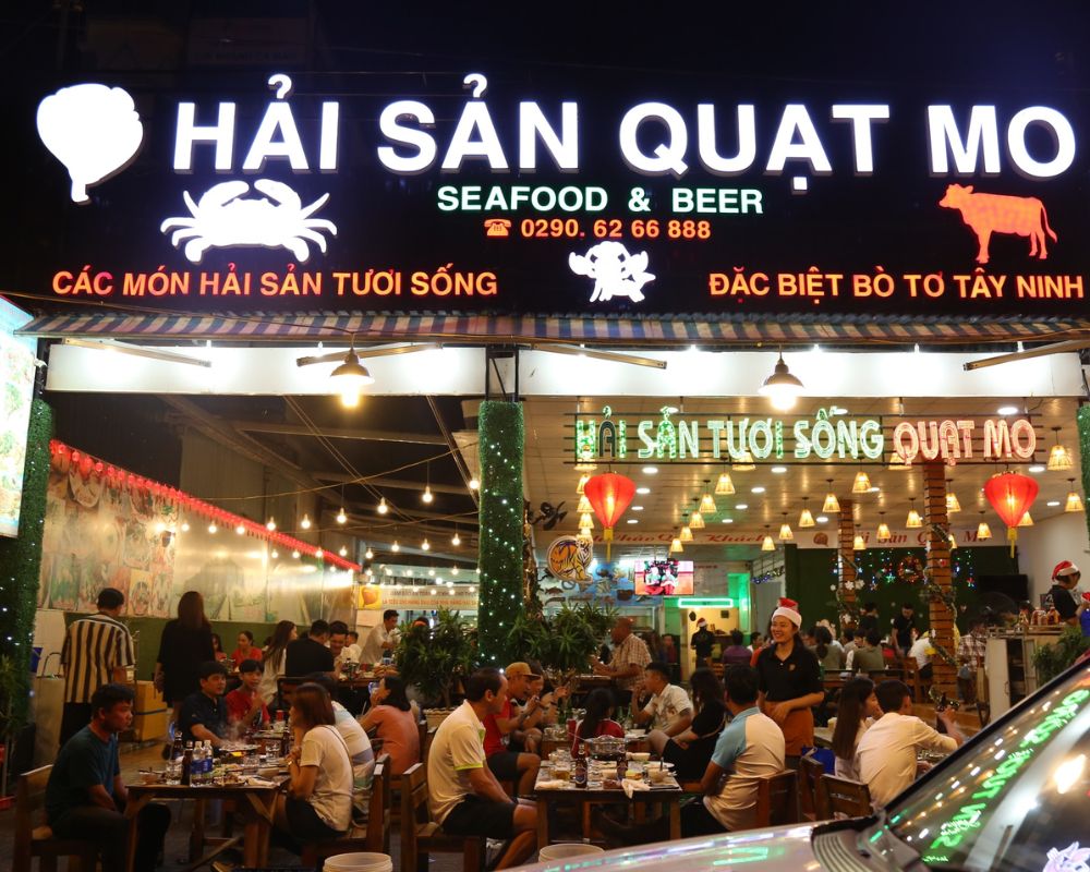 Quạt-Mo-Seafood-Haven