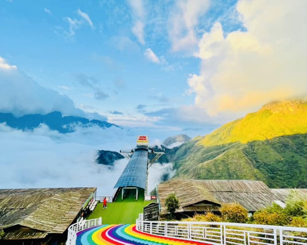 Glass-bridge-in-Sapa