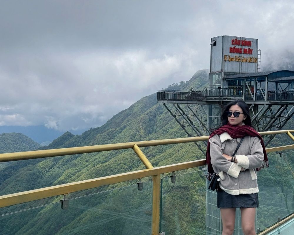 Rong-May-glass-bridge