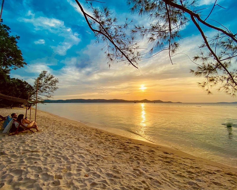 Sunset-at-Starfish-beach
