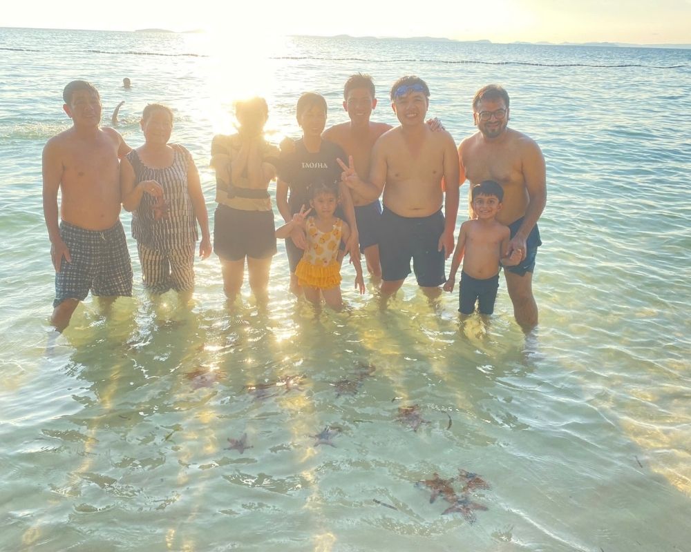 Swimming-in-Starfish-beach