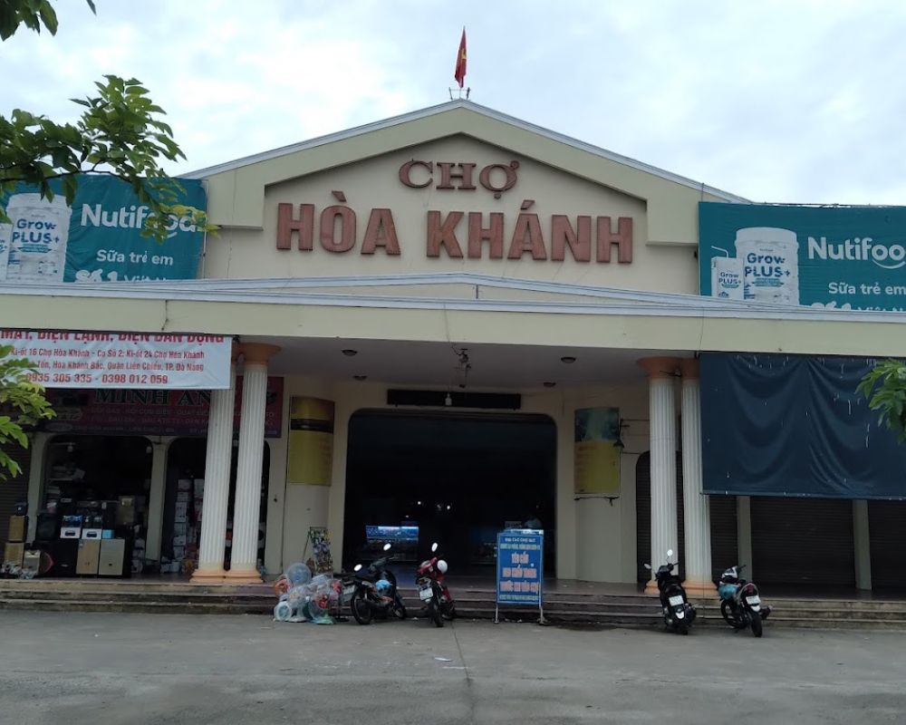 Hoa-Khanh-market