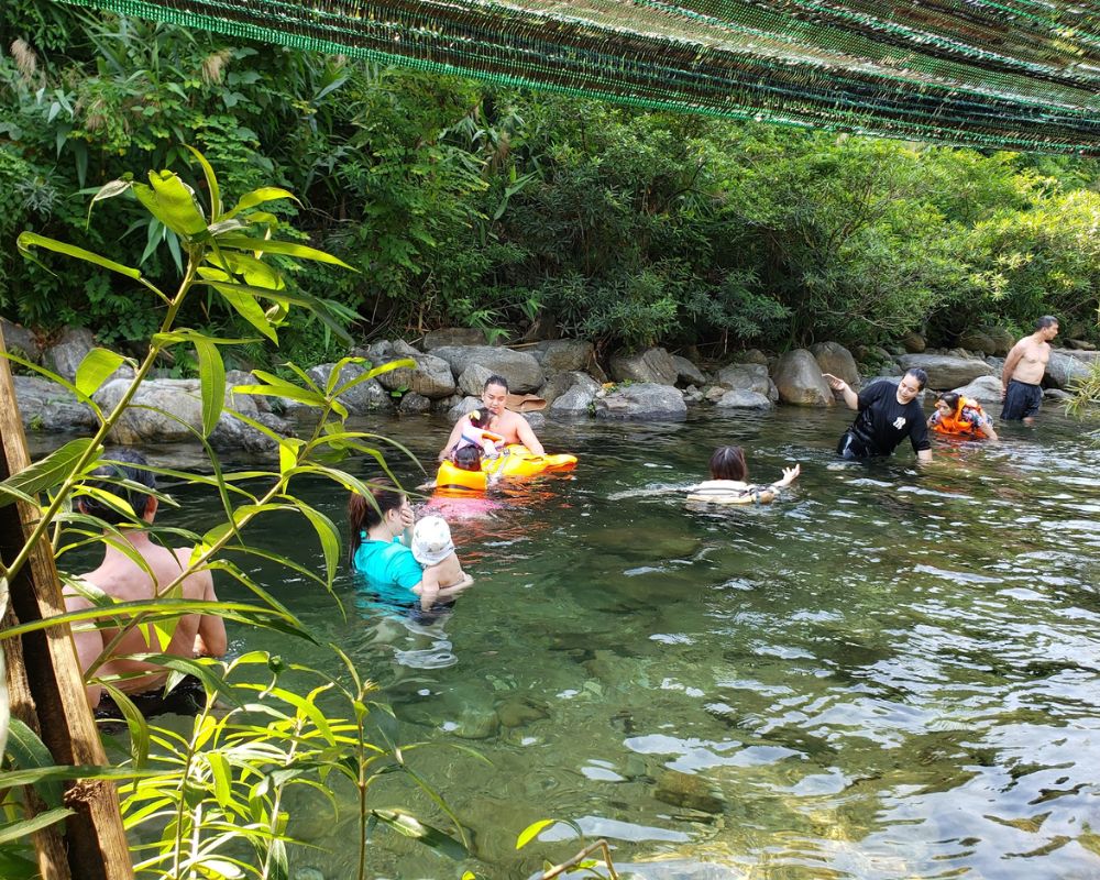 Suoi-Mo-Waterfall-Danang