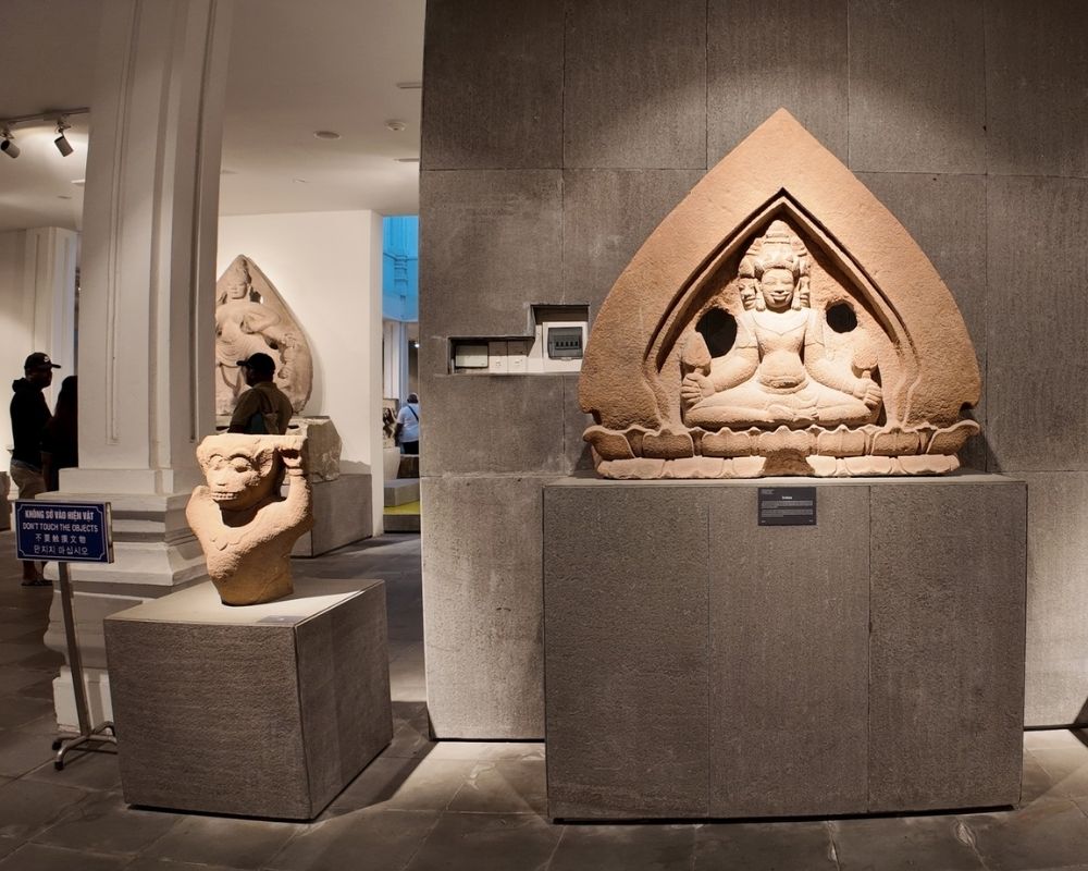 Statue-depicting-ancient-Cham-gods