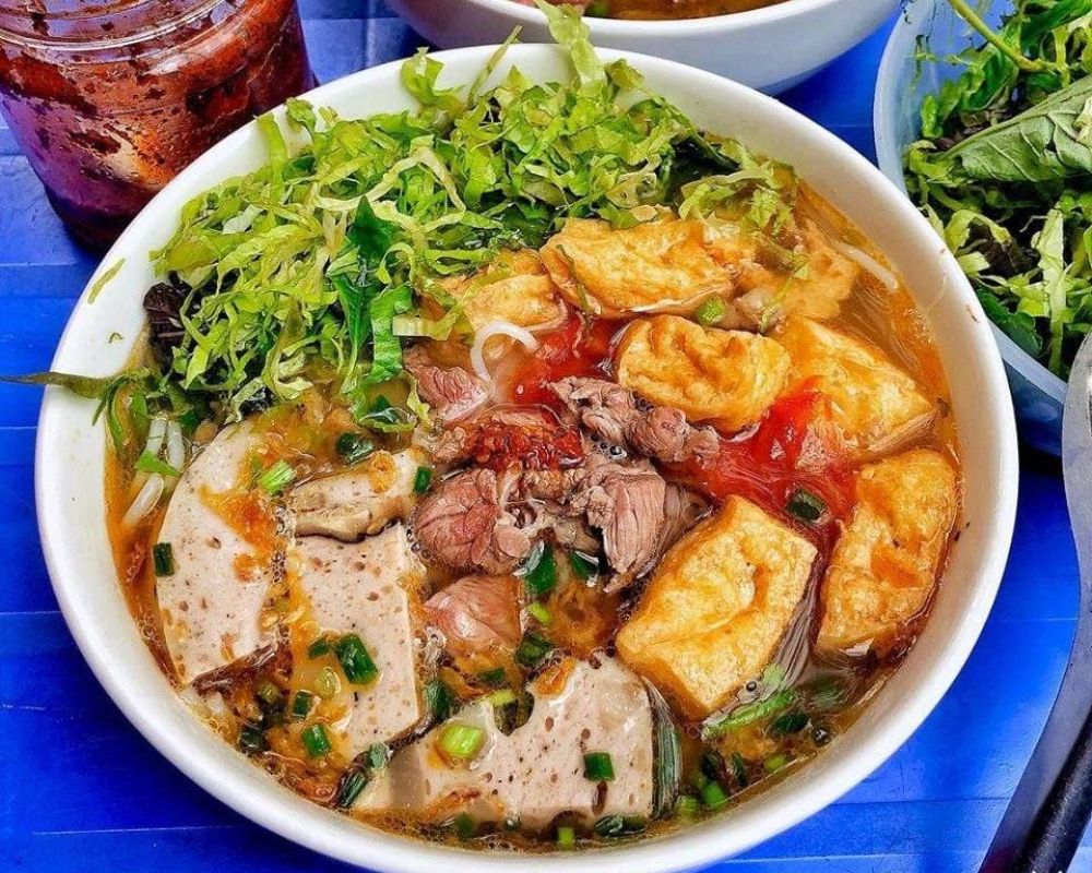 Vietnamese-Crab-Noodle-Soup