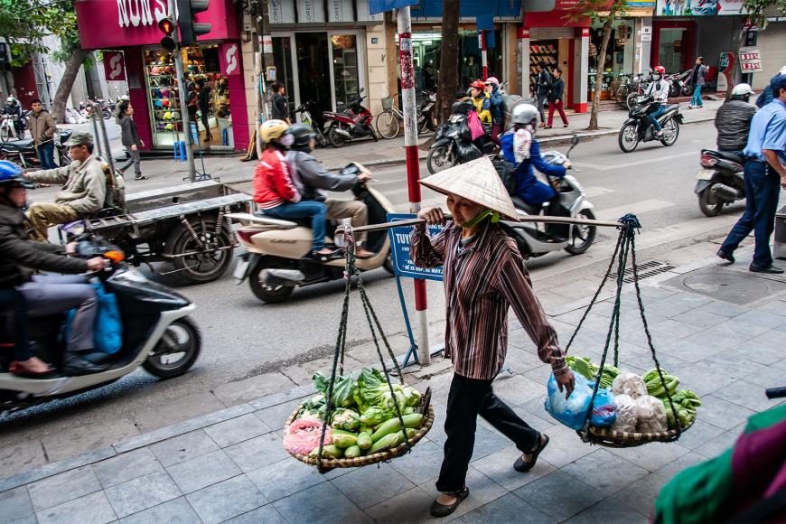 How the Hanoi communist flirts with the capitalism?