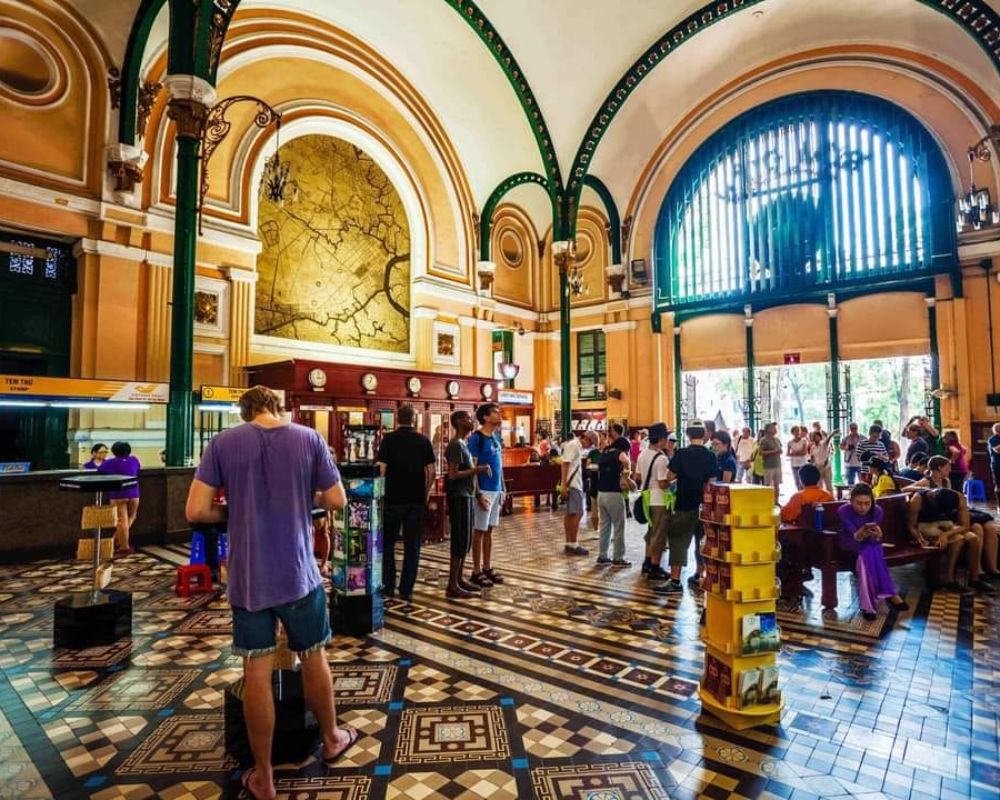 Interior-of-Saigon-post-office