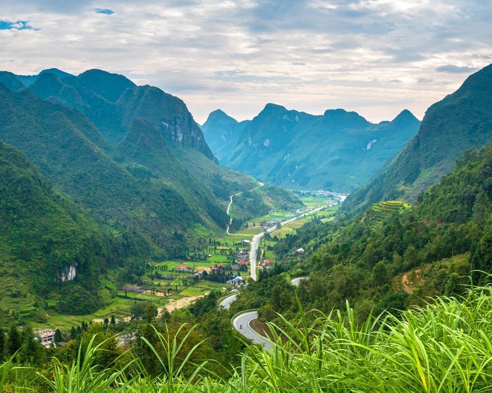 Ha-giang-karst-geopark-mountain-landscape-in-north-vietnam