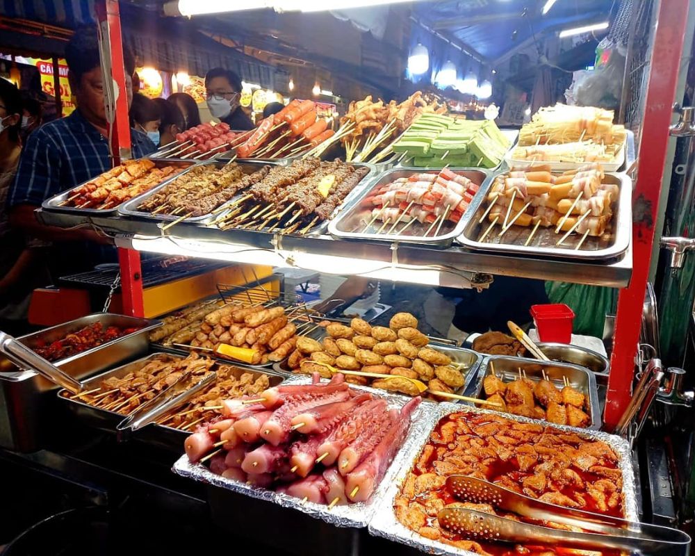 Phung-Khoang-Night-Market