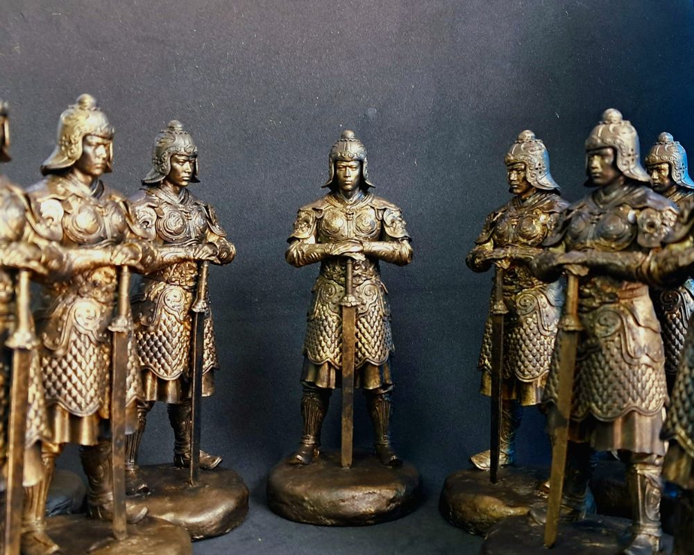 Armor-set-of-the-Ly-Dynasty-simulated-King-Ly-Thai-To-Ly-Cong-Uan-974-1028