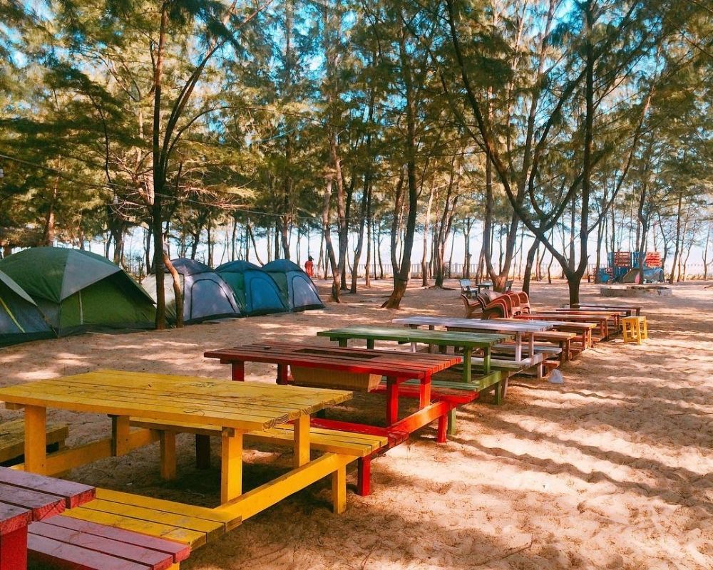 Beach-camping-in-Ho-Tram-Vung-Tau