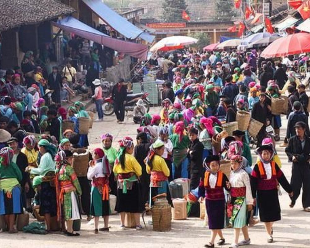 Dong-Van-Market