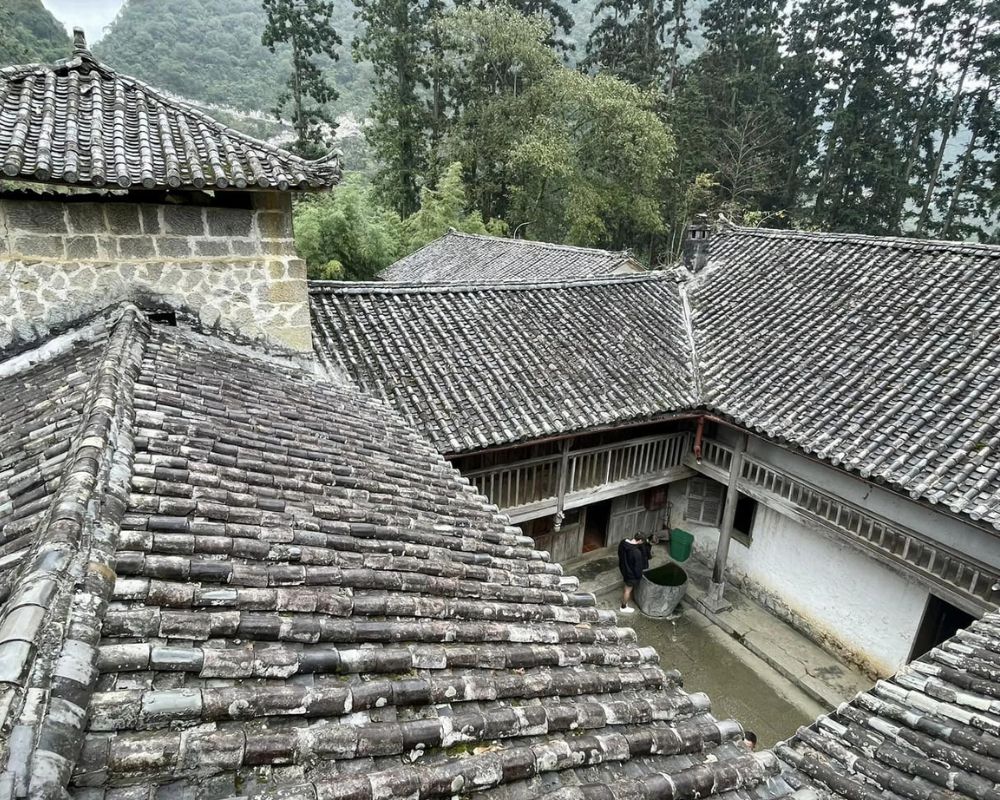 H-mong-king-palace-seen-from-above