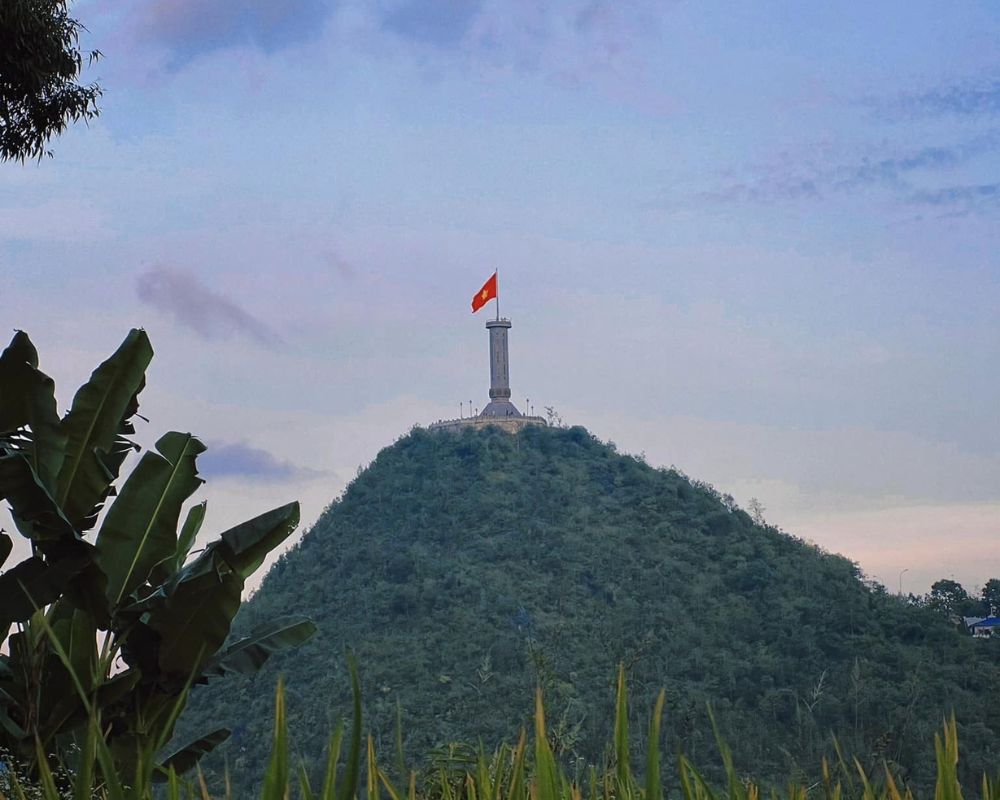 Lung-Cu-Flag-Tower-in-Ha-Giang-Vietnam