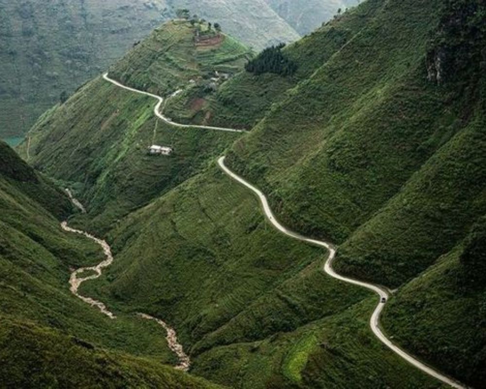 Ma-Pi-Leng-Pass-in-Ha-Giang