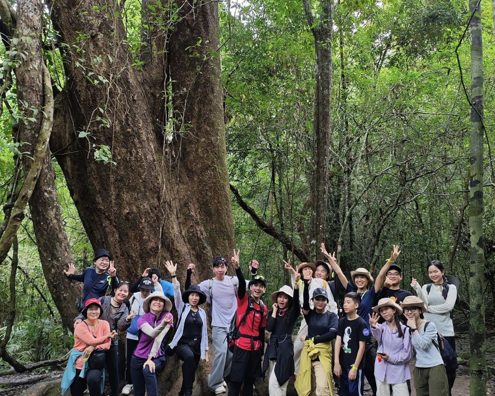 Go-trekking-in-Cat-Tien