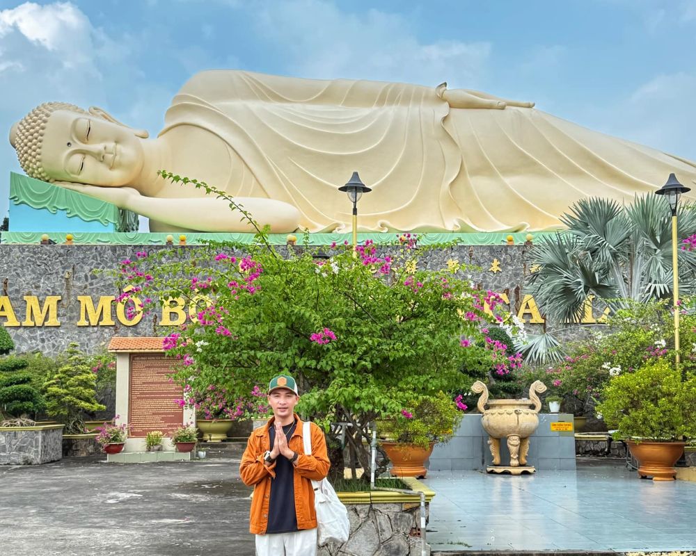 Reclining-Buddha-statue