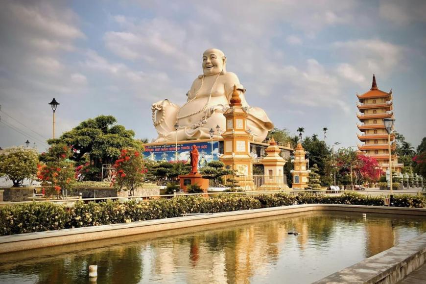 Vinh Trang Pagoda: A Biggest Pagoda In Tien Giang