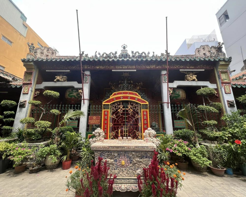 Phuoc-An-Hoi-Quan-Pagoda