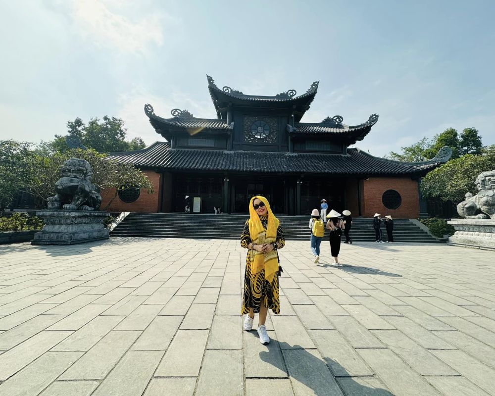 Visit-Bai-Dinh-Pagoda-Ninh-Binh