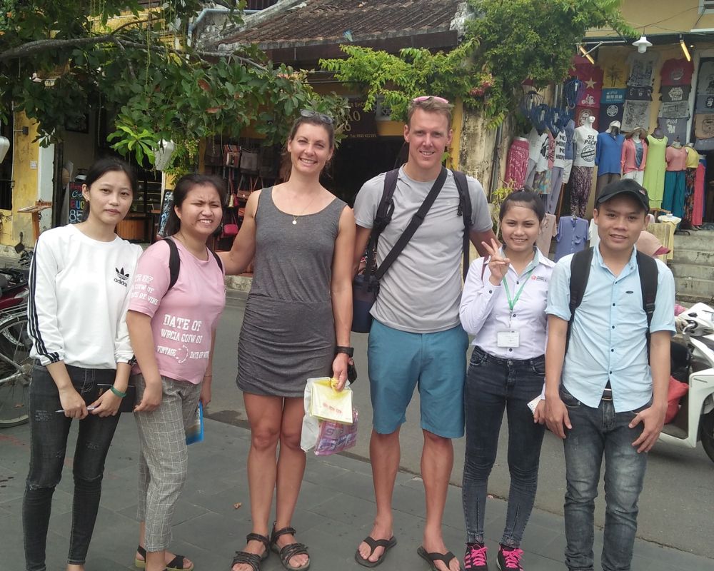 Take-a-photo-with-Vietnamese-People-on-the-Hoian-street