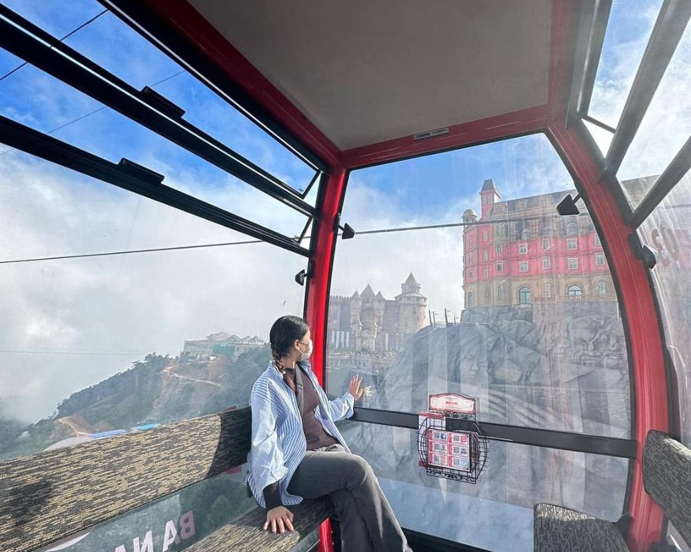 Take-the-cable-car-to-Ba-Na-Hills
