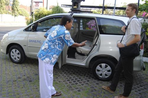 Taxi Transfers From Hanoi To Halong | Trust Car Rental