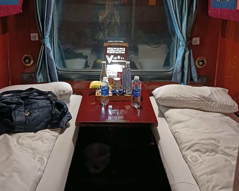 Sleeping-area-on-Lao-Cai-train