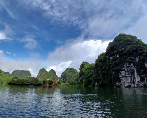 Transfer Hoa Binh To Ninh Binh By Car 